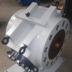 Descale High Pressure Strainer Valves